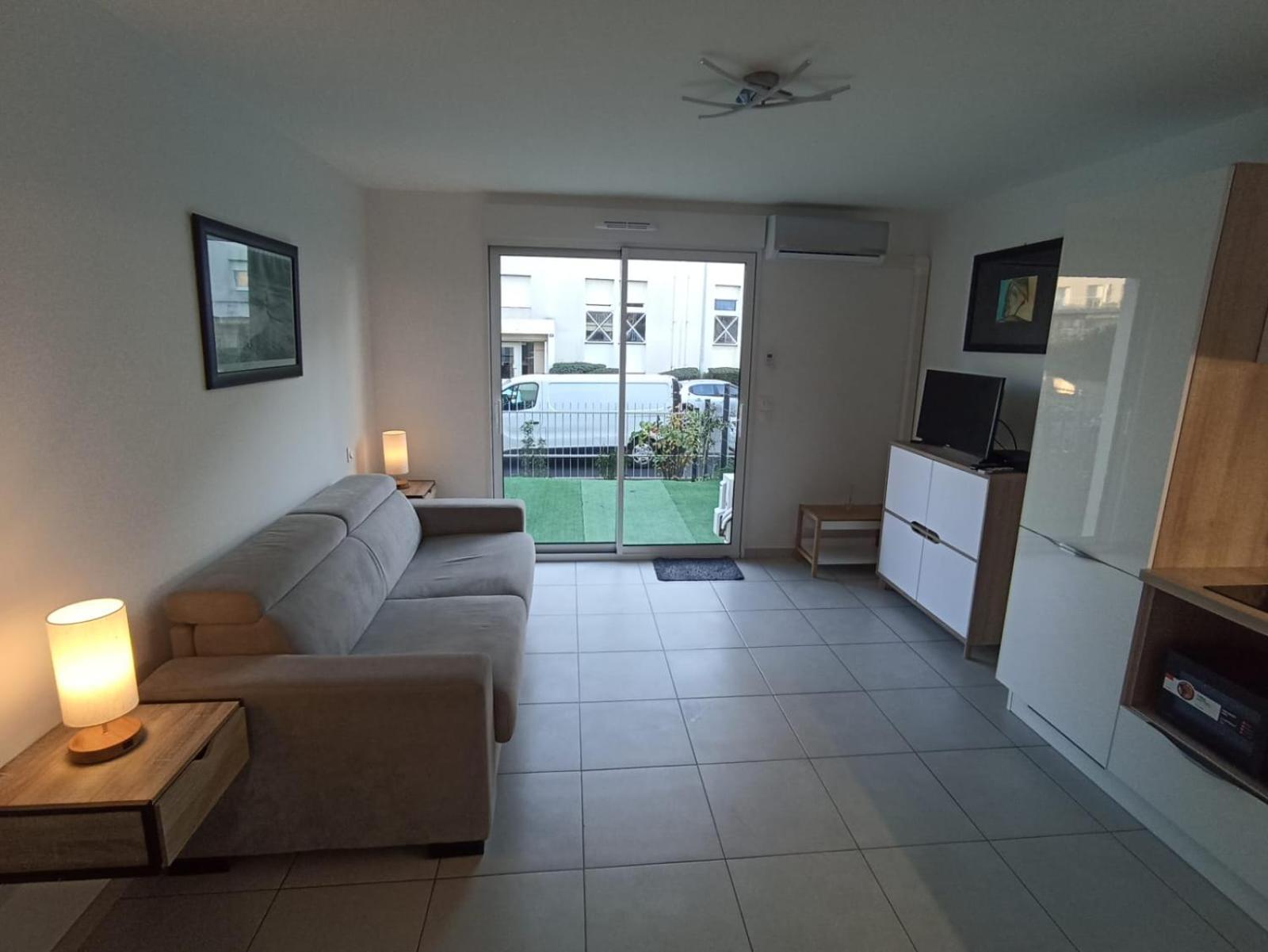 Studio Avec Parking Prive, Piscine Plage 300M Antibes Eksteriør billede